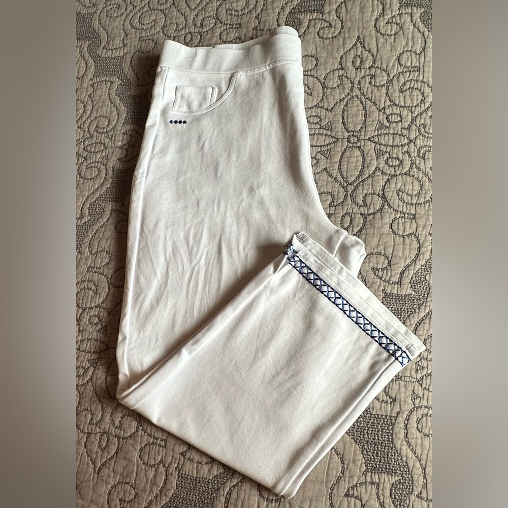 ‼️3 for $30 - White Slip On Cropped Pants with Blue Trim & elastic band - Picture 2 of 10
